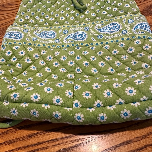 Vintage Vera Bradley draw string backpack. Green Apple. - Picture 4 of 5